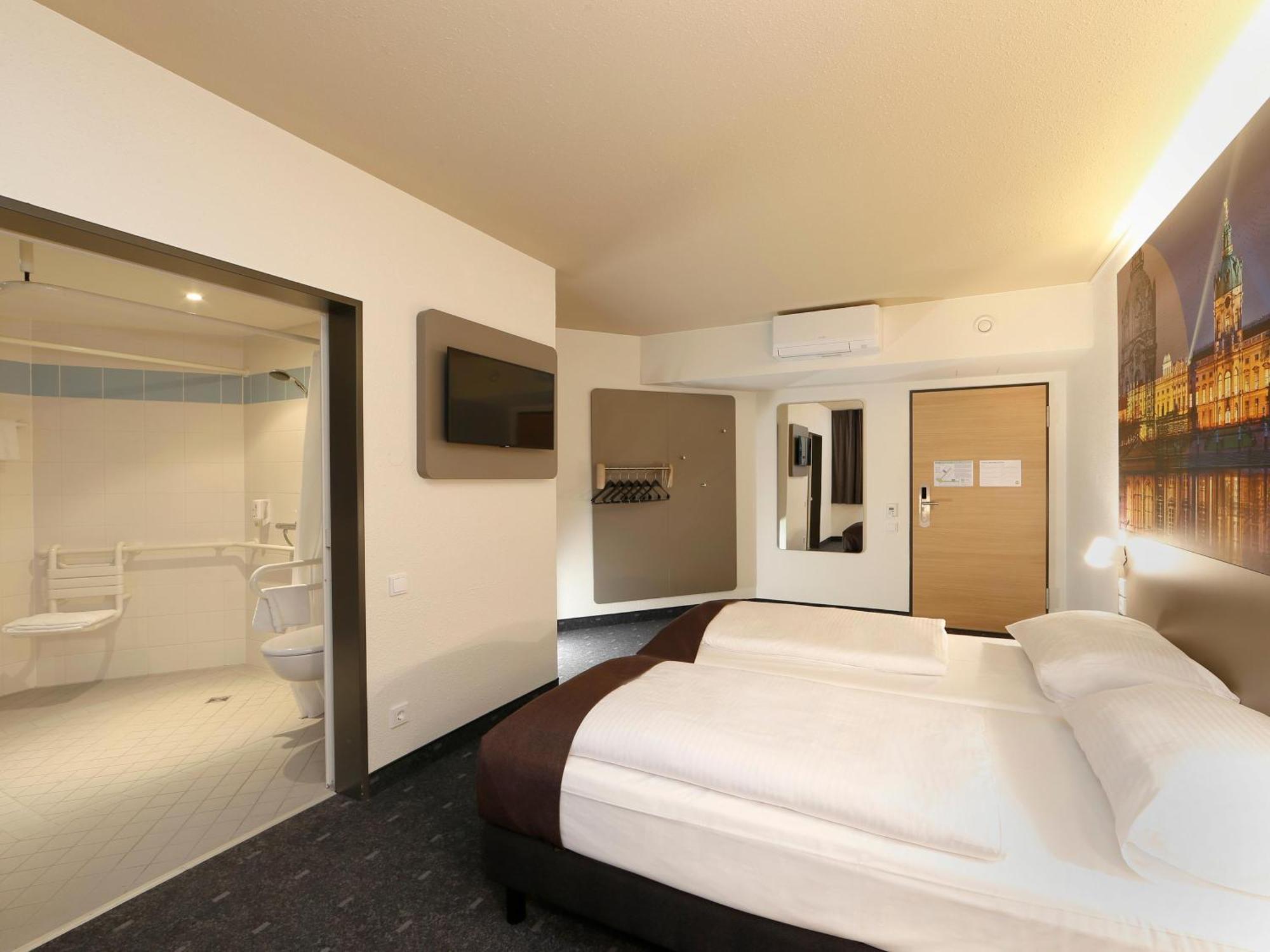 Hotel Ibis West