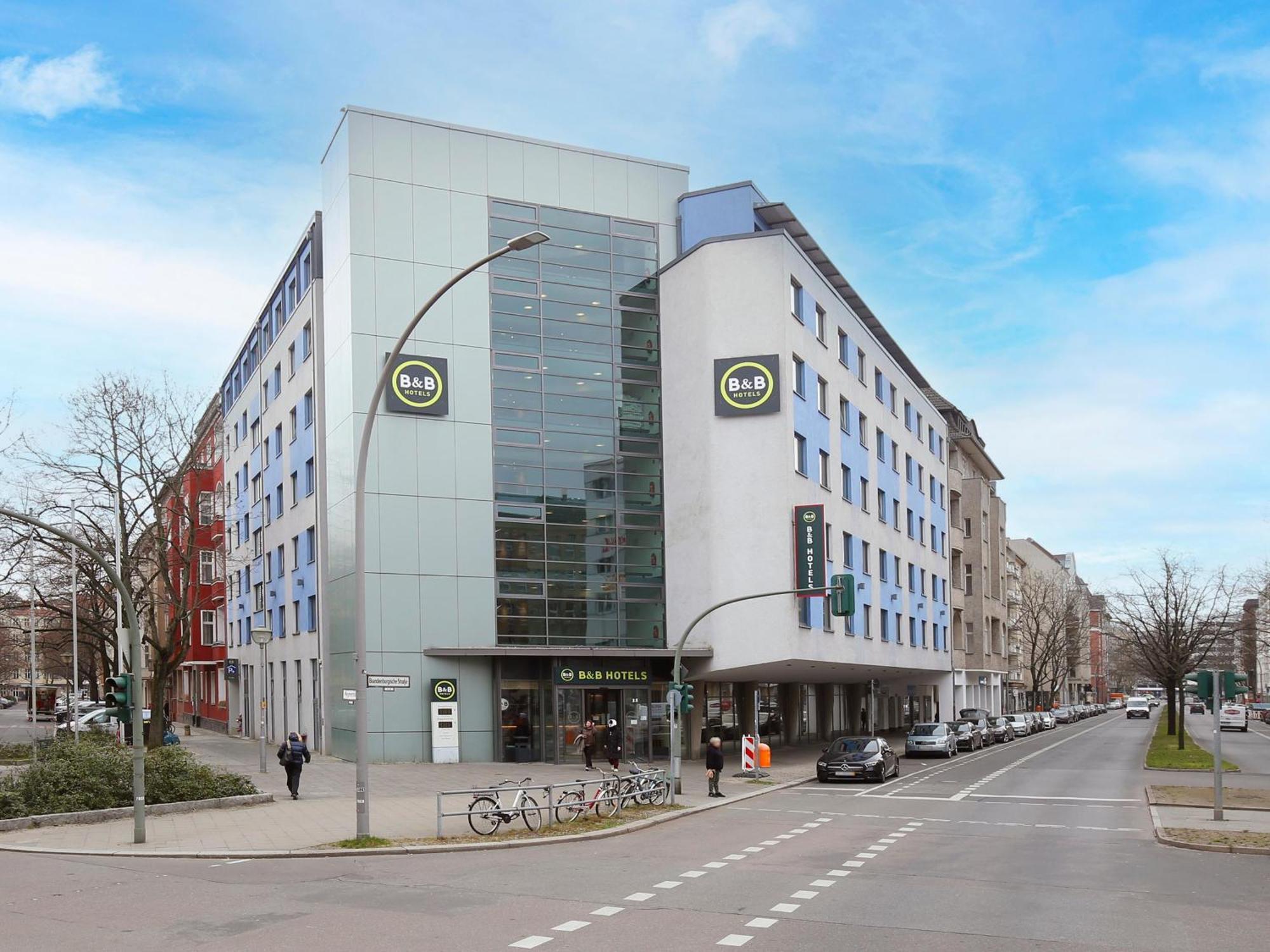 Hotel Ibis West 2*