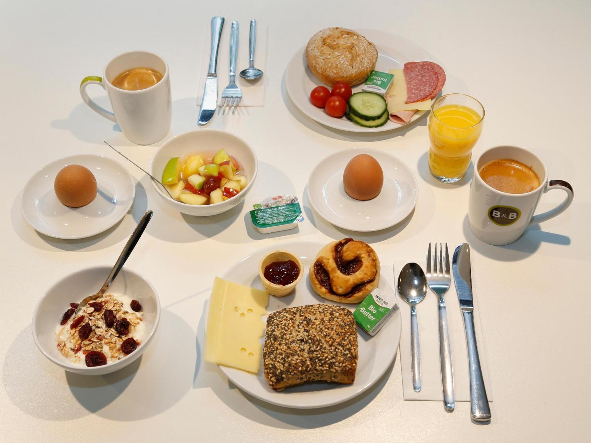 Hotel Ibis West 2*