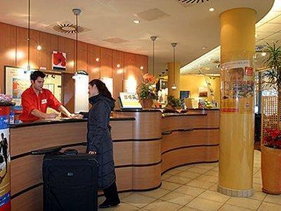 Ibis West 2*