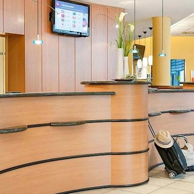 Ibis West Hotel 2*