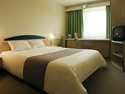Ibis West