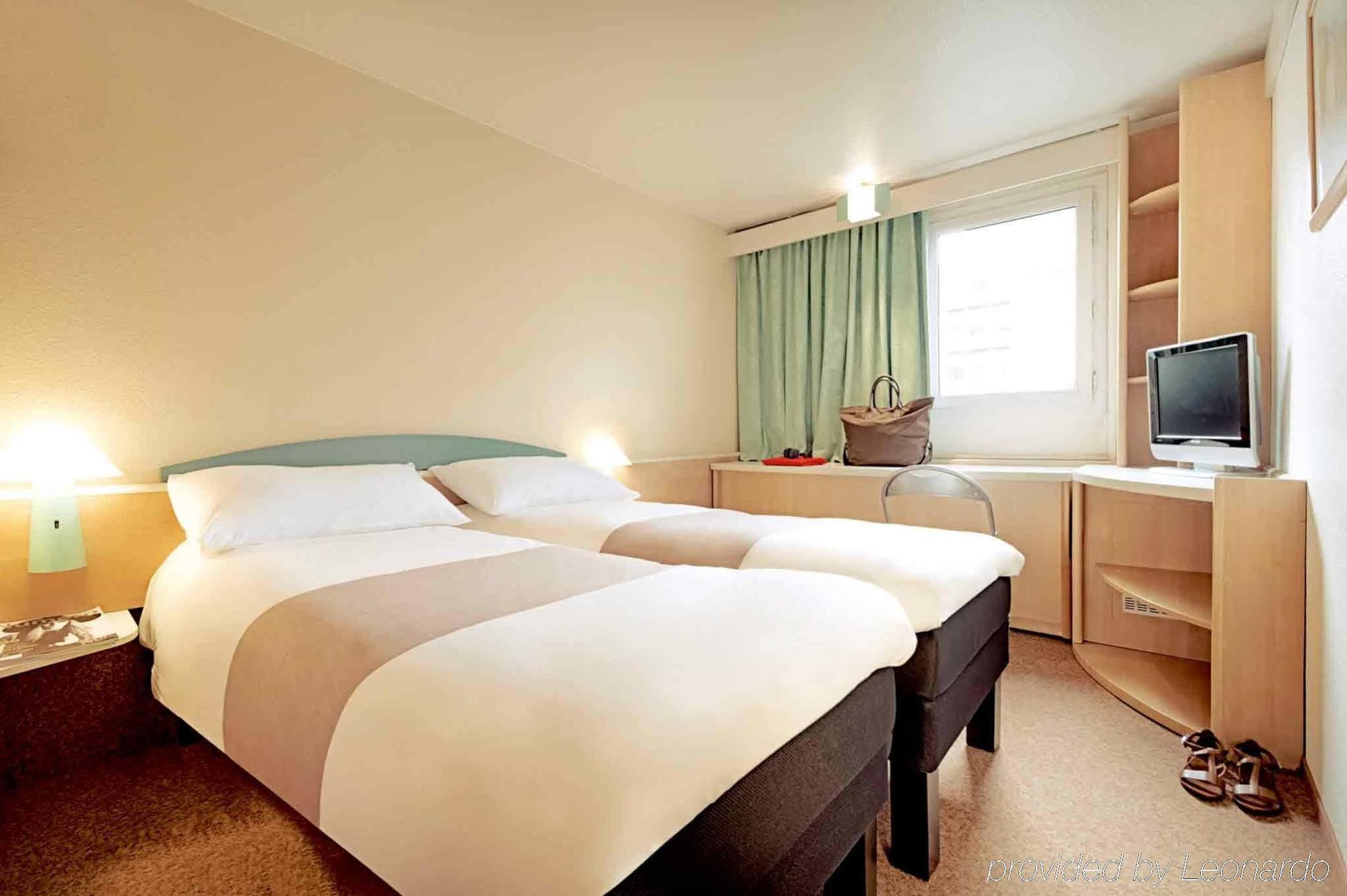 Ibis West 2*